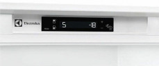 Встраиваемый холодильник Electrolux ENN 7853