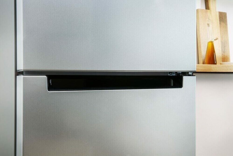 Холодильник Indesit DFE 4160 S