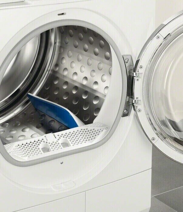 Сушильная машина Electrolux EDC2086PDW