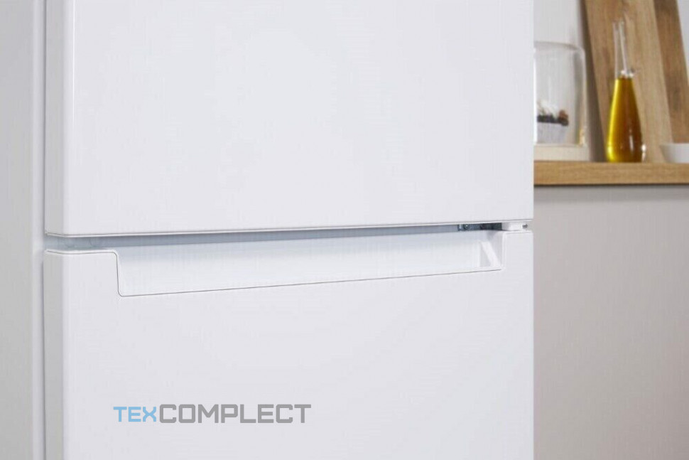 Холодильник Indesit DS 4200 W