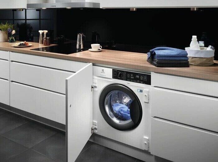Встраиваемая стиральная машина Electrolux EW7F 3R48 SI