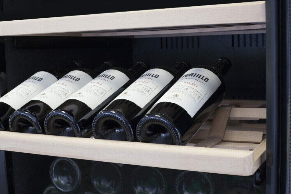 Винный шкаф Caso WineComfort 180