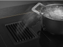Индукционная варочная панель Smeg HOBD682R