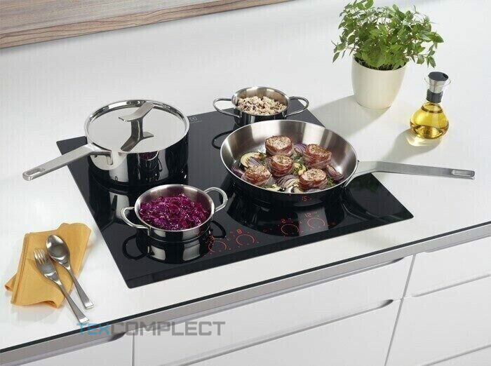 Индукционная варочная панель Electrolux EHD 6740 FOK