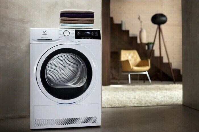 Сушильная машина Electrolux EW8H258SP