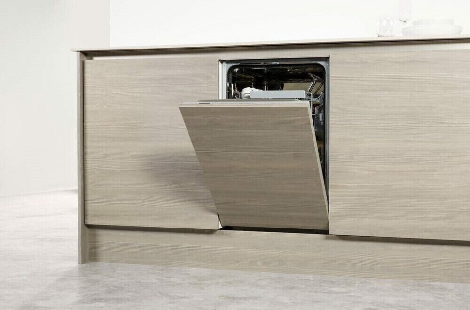 Посудомоечная машина Whirlpool ADG 422