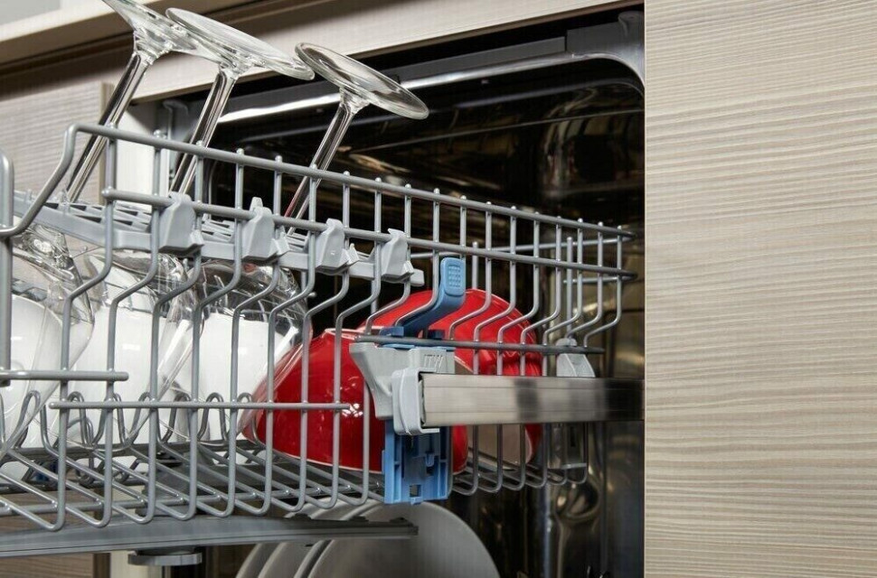 Посудомоечная машина Whirlpool ADG 422