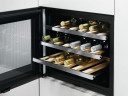 Винный шкаф Electrolux ERW 0670 A