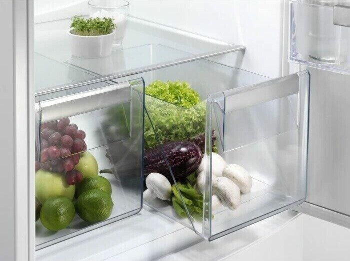 Холодильник Electrolux EN 93852 JX