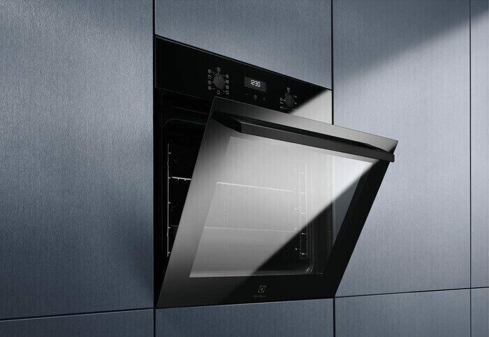 Электрический духовой шкаф Electrolux OEE 5H71Z