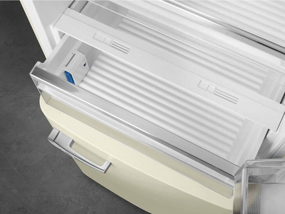 Холодильник Smeg FAB38RCR