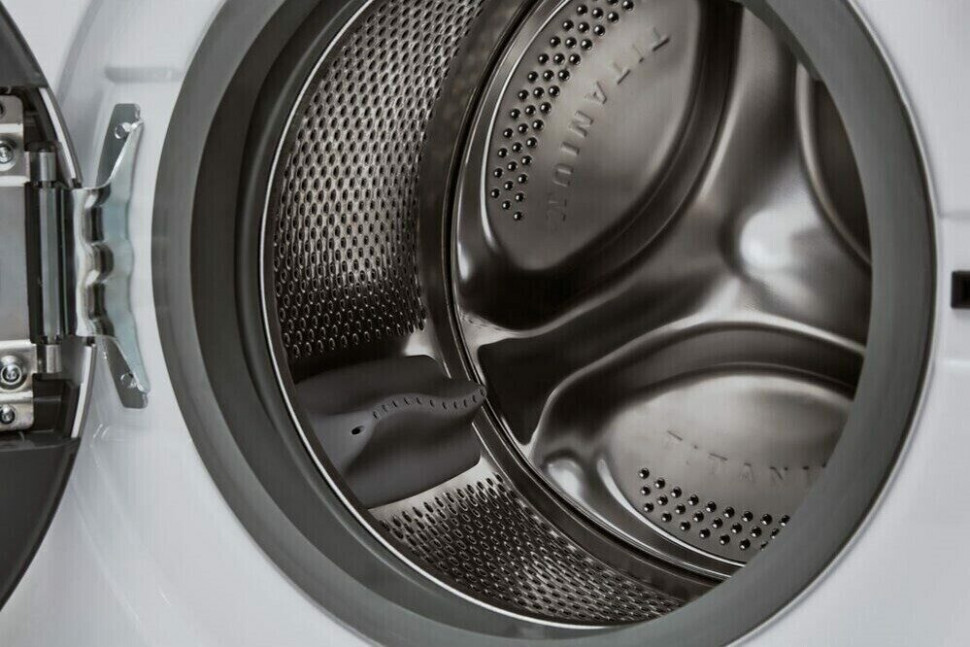 Стиральная машина Whirlpool FWDD 1071681 WS