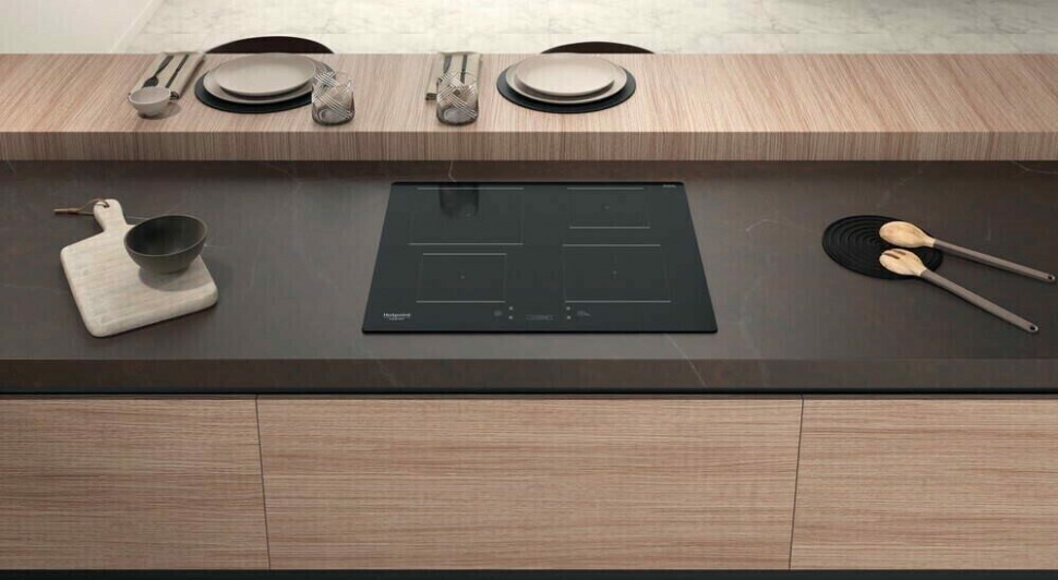 Индукционная варочная панель Hotpoint-Ariston HQ 1760S NE