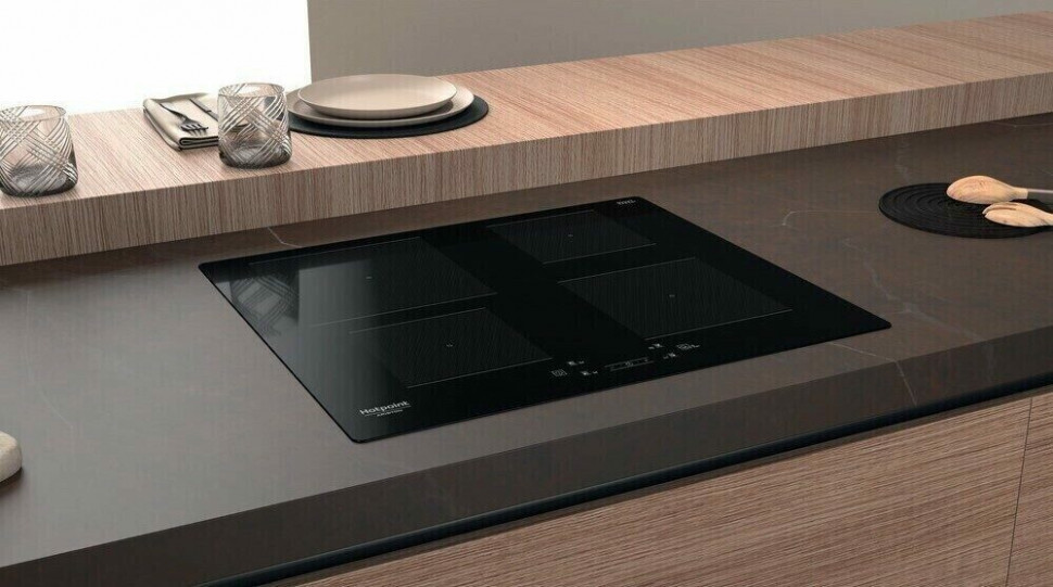 Индукционная варочная панель Hotpoint-Ariston HQ 2960S NE