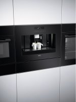 Встраиваемая кофемашина AEG KKE884500B