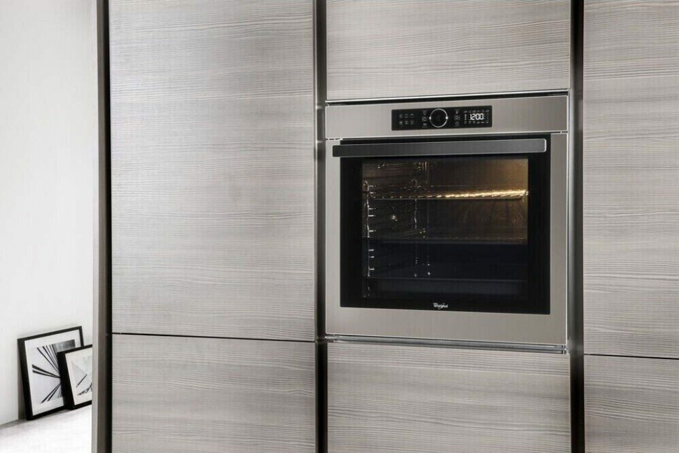 Электрический духовой шкаф Whirlpool AKZM 8420 NB