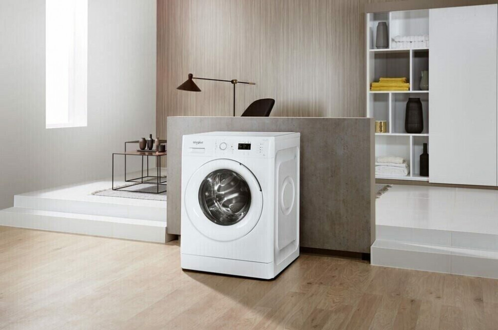 Стиральная машина Whirlpool FWL 61252 W
