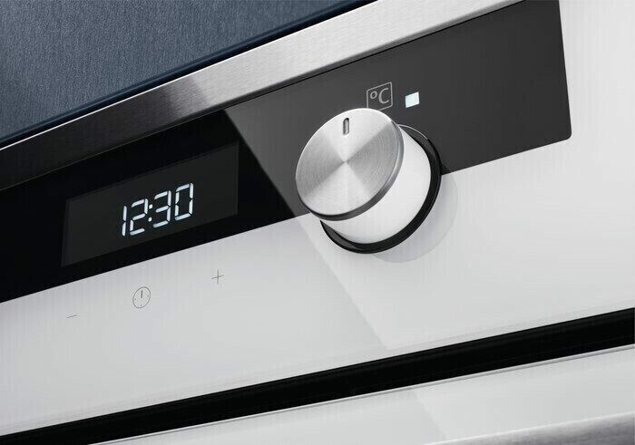 Электрический духовой шкаф Electrolux OKC 5H50W