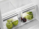 Встраиваемый холодильник Electrolux ENN 2300