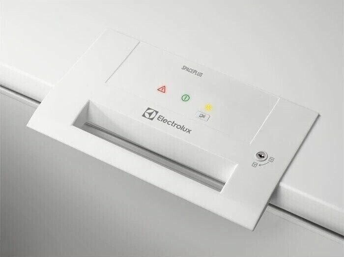 Морозильный ларь Electrolux EC 4201 AOW